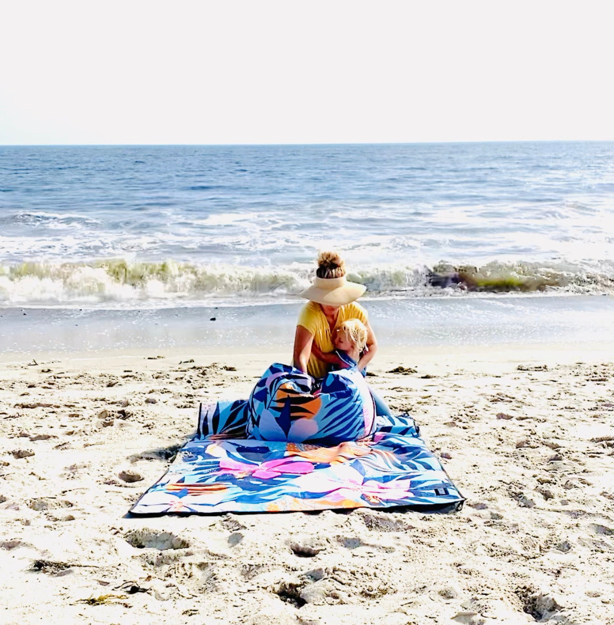 inflatable lounger, portable lounger, foldable chair, foldable lounger, portable chair, concert chair, concert lounger, outdoor lounger, camping chair, camping lounger, portable, air chair, air lounger, air, air wedge, adjustable backrest, inflatable backrest, adjustable back support, air sofa chair, lightweight, chair for lawn, chair for beach, air sofa, picnic chair, compact, beach mat, mat for ground, blanket, blanket for beach, blanket for ground, quick inflate, back support, lounger for back support