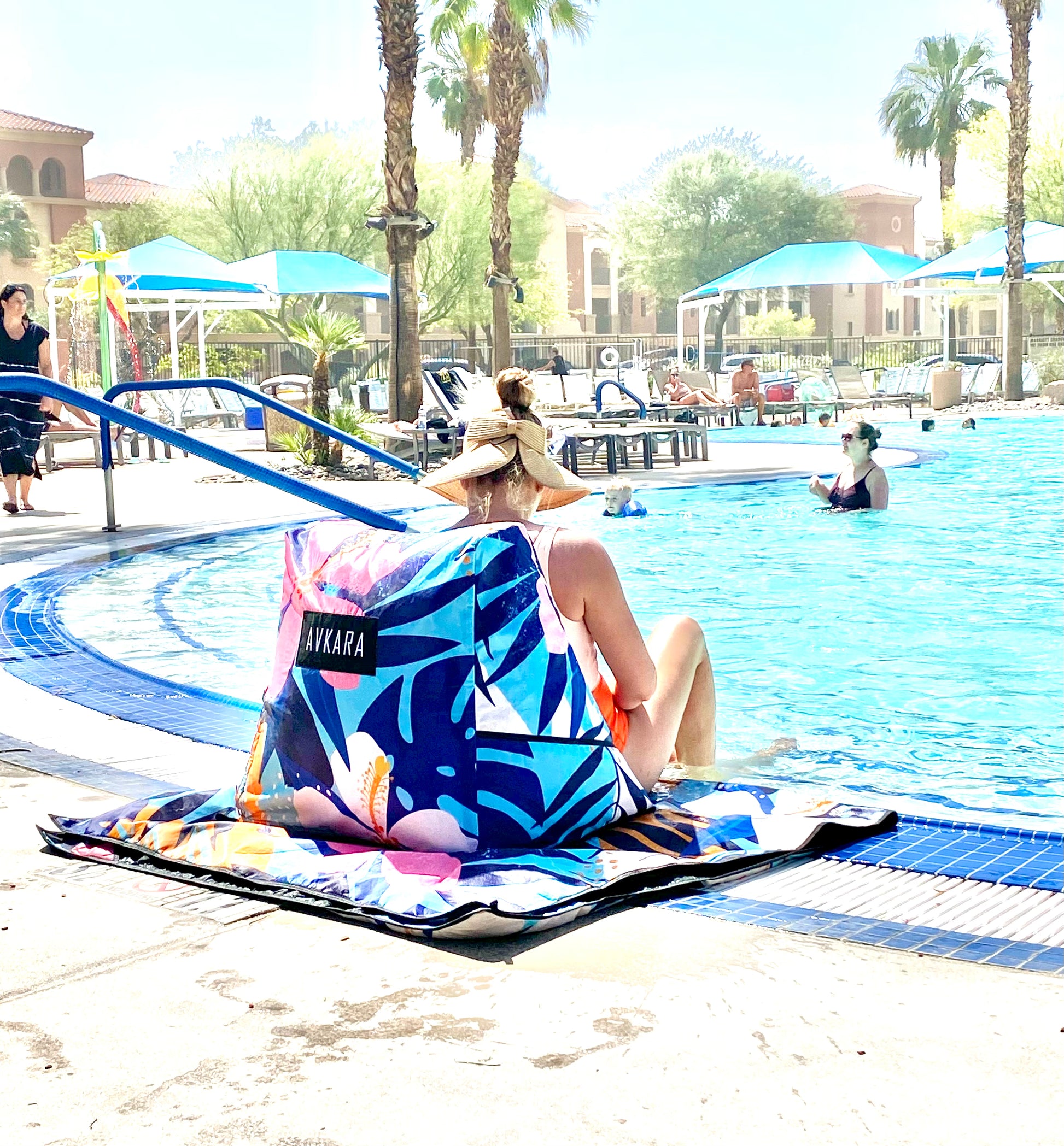 inflatable lounger, portable lounger, foldable chair, foldable lounger, portable chair, concert chair, concert lounger, outdoor lounger, camping chair, camping lounger, portable, air chair, air lounger, air, air wedge, adjustable backrest, inflatable backrest, adjustable back support, air sofa chair, lightweight, chair for lawn, chair for beach, air sofa, picnic chair, compact, beach mat, mat for ground, blanket, blanket for beach, blanket for ground, quick inflate, back support, lounger for back support